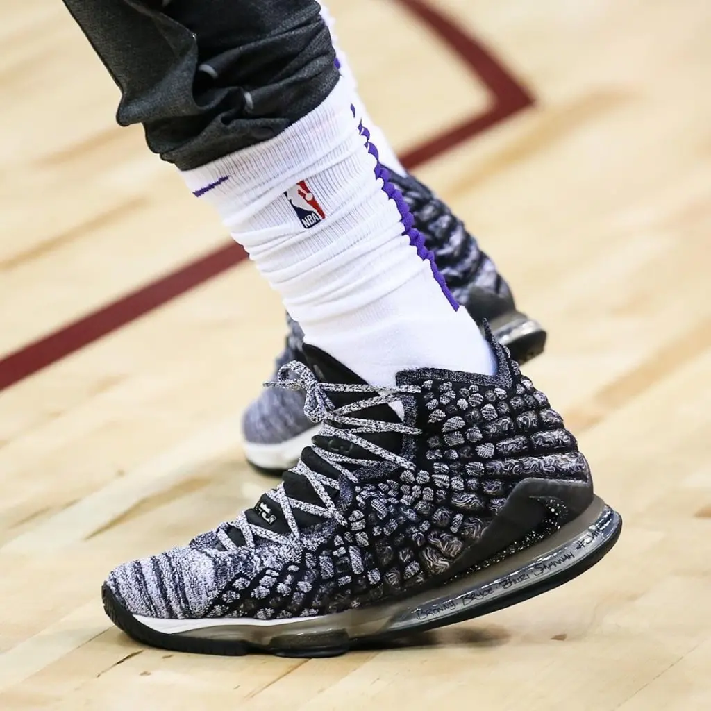 Alternative view of Giày Nike LeBron 17 EP 'In The Arena' BQ3178-002