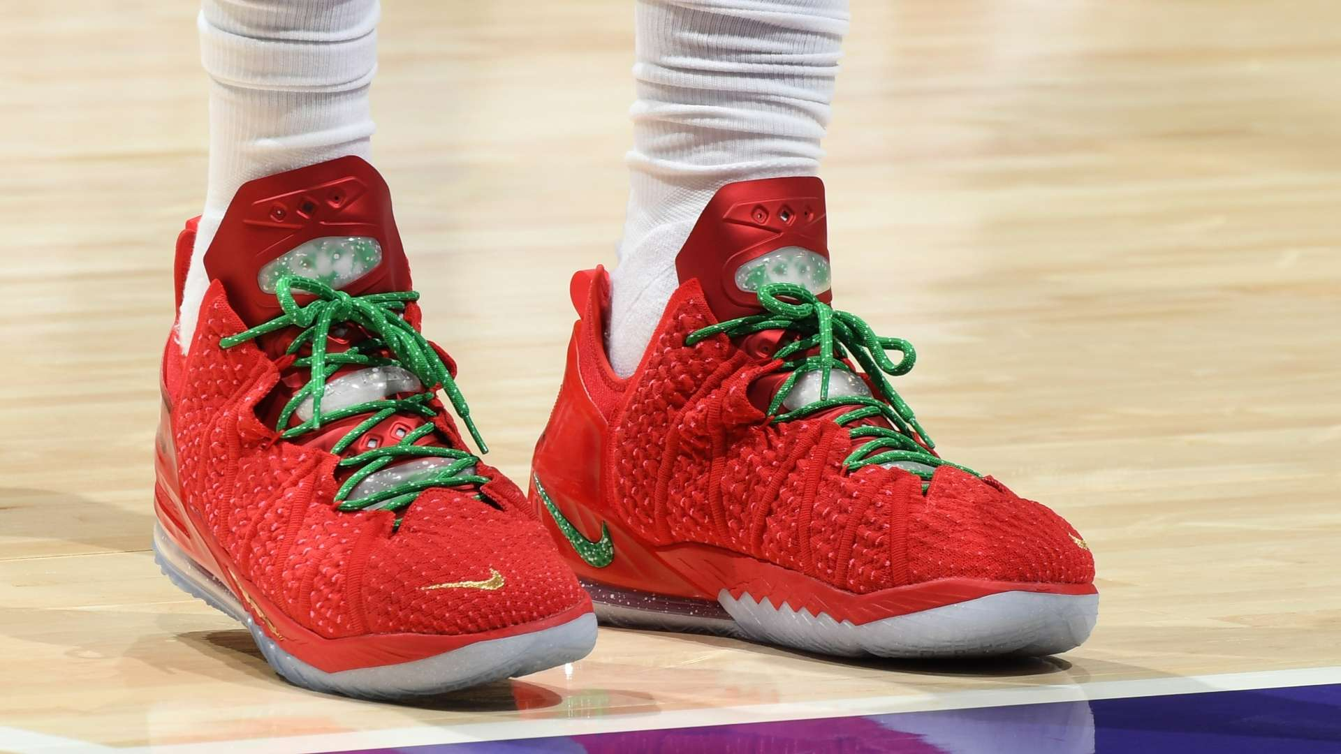 Giày Nike LeBron 18 'X-Mas In LA' DB8148-601 - Ảnh 8