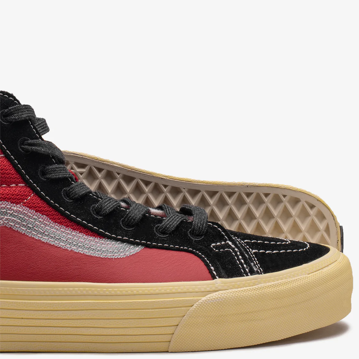 Giày Vans Sk8 Hi Notchback Split VR3 'Black Red' VN0A5FBH458 - Ảnh 2
