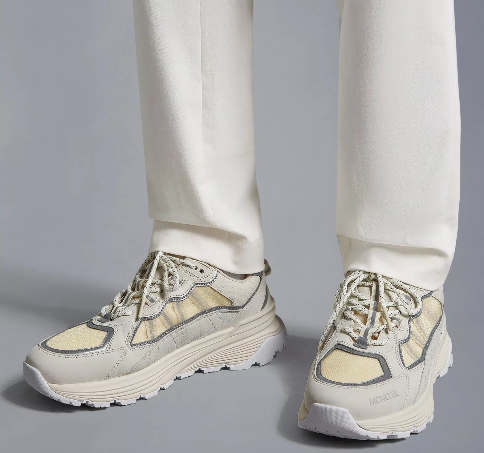 Giay Moncler Lite Runner Low Trainers 'Off White' H209A4M00070M2055034