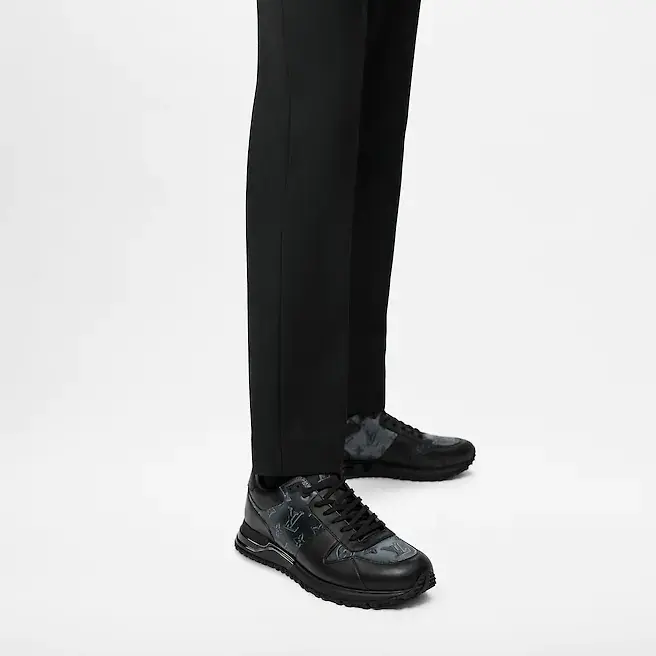Giay Louis Vuitton Run Away Trainers "Black" 1A8KJ0