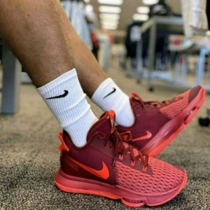 Alternative view of Giày Nike Lebron Witness 5 Ep 'Red' CQ9381-600