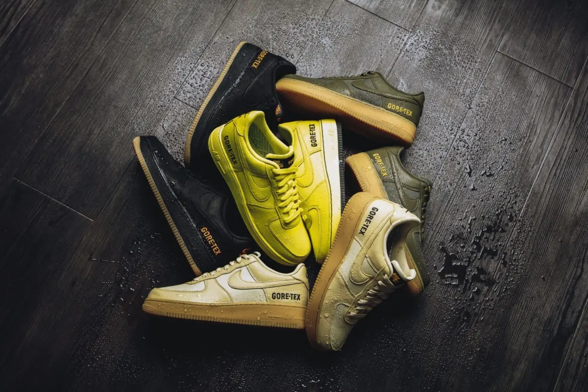 Alternative view of Giày Nike Air Force 1 Gore-Tex® 'Golden & Grey' CK2630-700