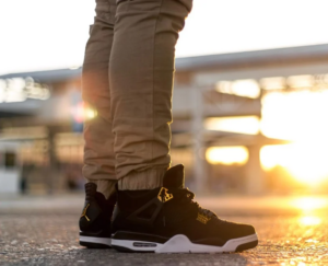 Giay Nike Air Jordan 4 Retro 'Royalty' 308497-032