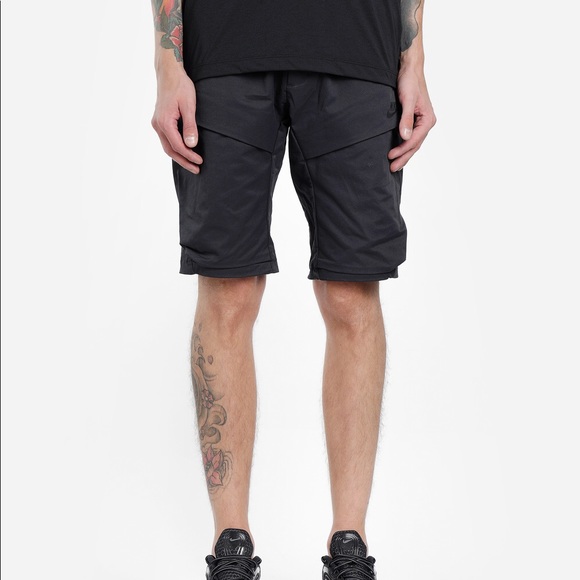 Quần Nike Sportswear Tech Pack Woven Shorts 928617-010 - Ảnh 2