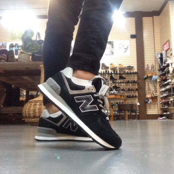 Giày New Balance Wmns 574 'Core Black' WL574EB - Ảnh 5