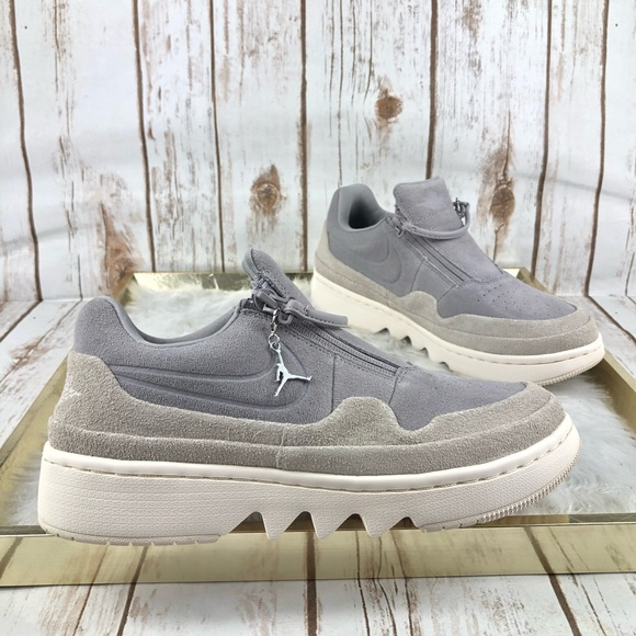 Giày Nike Wmns Air Jordan 1 Jester XX Low 'Atmosphere Grey' AV4050-002 - Ảnh 2