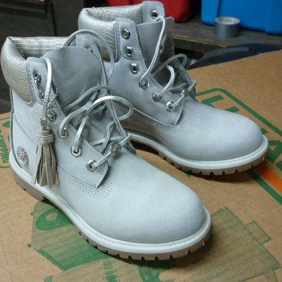 Giày Timberland Wmns 6-Inch Premium Waterproof Light Grey A1UWF - Ảnh 3