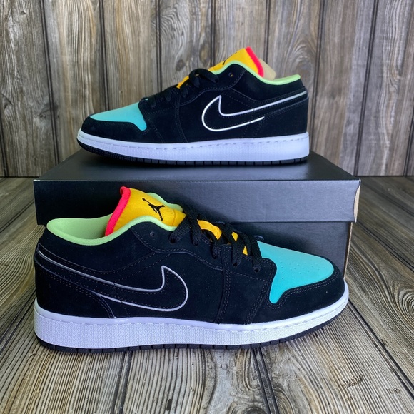 Giày Nike Air Jordan 1 Low SE GS 'Aurora Green' CV9844-013 - Ảnh 2
