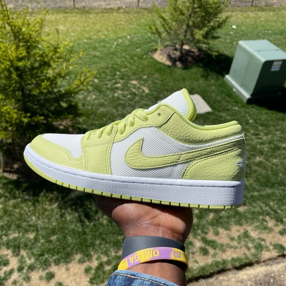 Giày Nike Air Jordan 1 Low 'Limelight' DH9619-103 - Ảnh 5