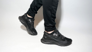 Alternative view of Giày Nike Pegasus Trail 2 GTX 'Black Metallic Dark Grey' CU2016-001