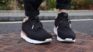 Alternative view of Giày Nike Wmns Air Max 1 Royal 'Black' 847672-001