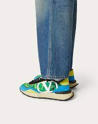 Giay Valentino Garavani Lacerunner sneaker XY2S0F28ZUX-B08