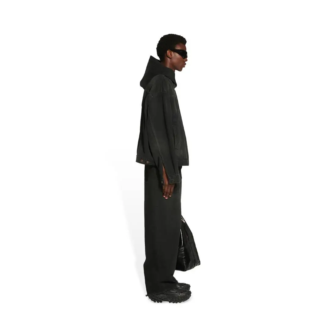 Alternative view of Giày Balenciaga Defender Trainers 'Black' 685613W2RA61000