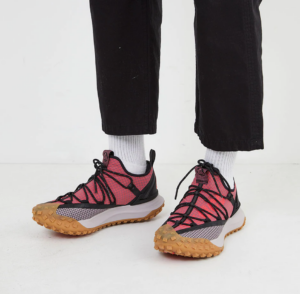 Alternative view of Giày Nike ACG Mountain Fly DC9045-500