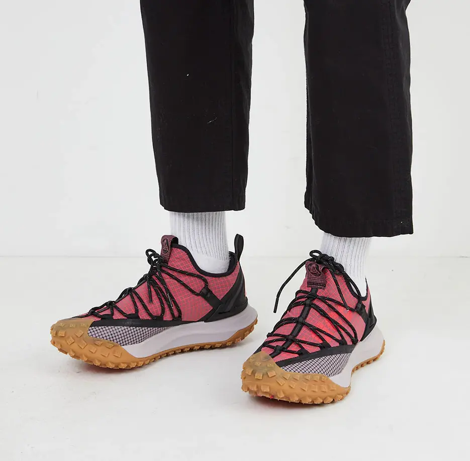 Alternative view of Giày Nike ACG Mountain Fly DC9045-500