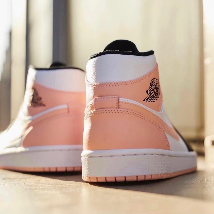 Giày Nike Air Jordan 1 Mid 'Arctic Orange Black Toe' 554724-133 - Ảnh 6