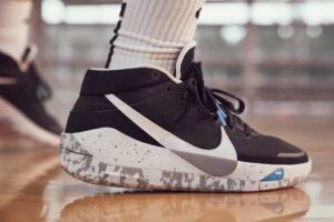 Alternative view of Giày Nike KD 13 'Oreo' CI9948-004