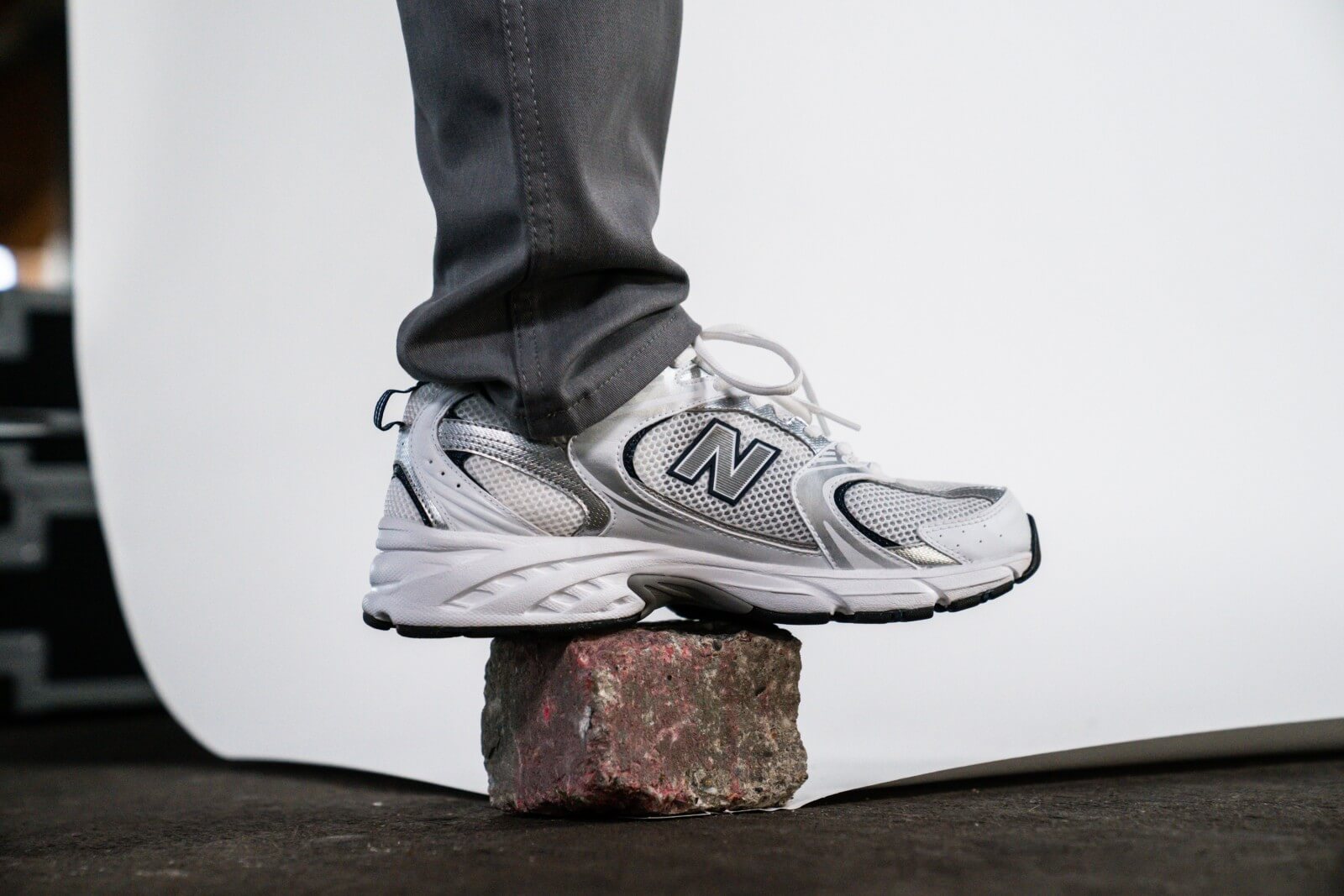 Giày New Balance 530 Retro 'Running Navy' MR530SG - Ảnh 8