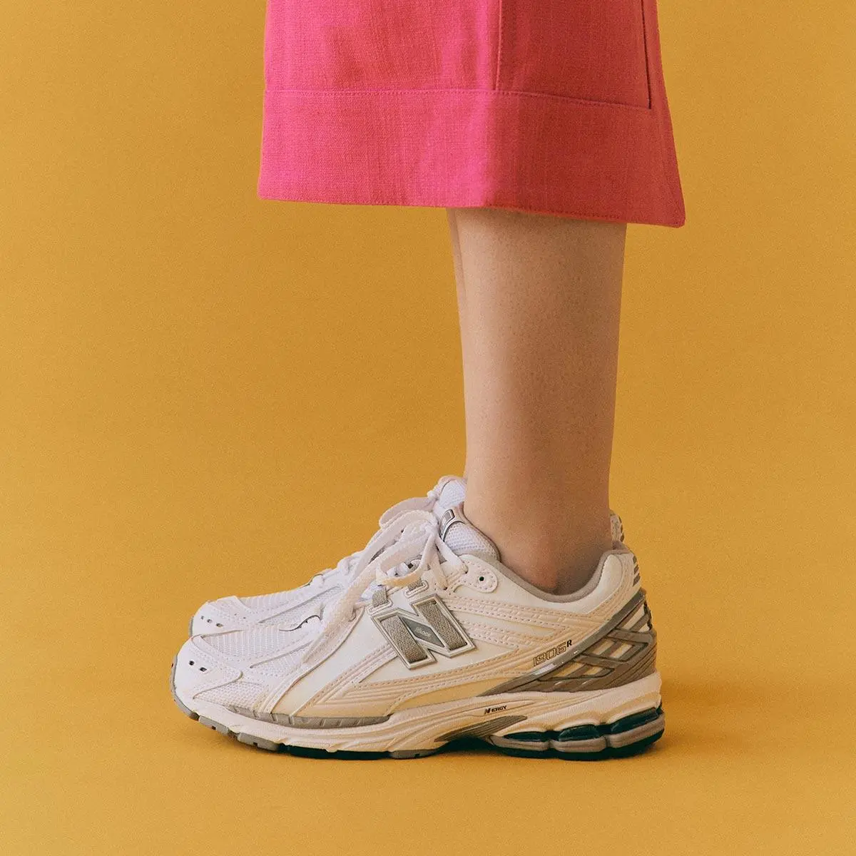 Giay New Balance 1906R 'White Rain Cloud' M1906RE
