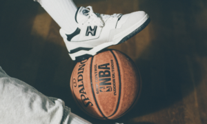 Alternative view of Giày New Balance 550 'White Black' BB550LM1