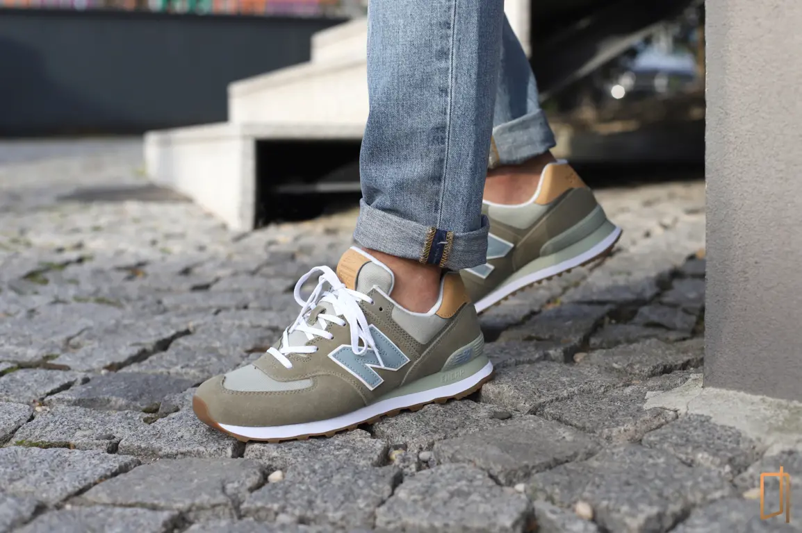 Alternative view of Giày New Balance 574 'Mushroom Cyclone' ML574NT2