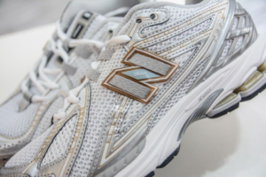 Giay New Balance 1906R 'White Silver Metallic' M1906RI