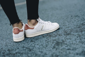 Alternative view of Giày Adidas Stan Smith x Pharrel Williams Vintage Pink CP9702
