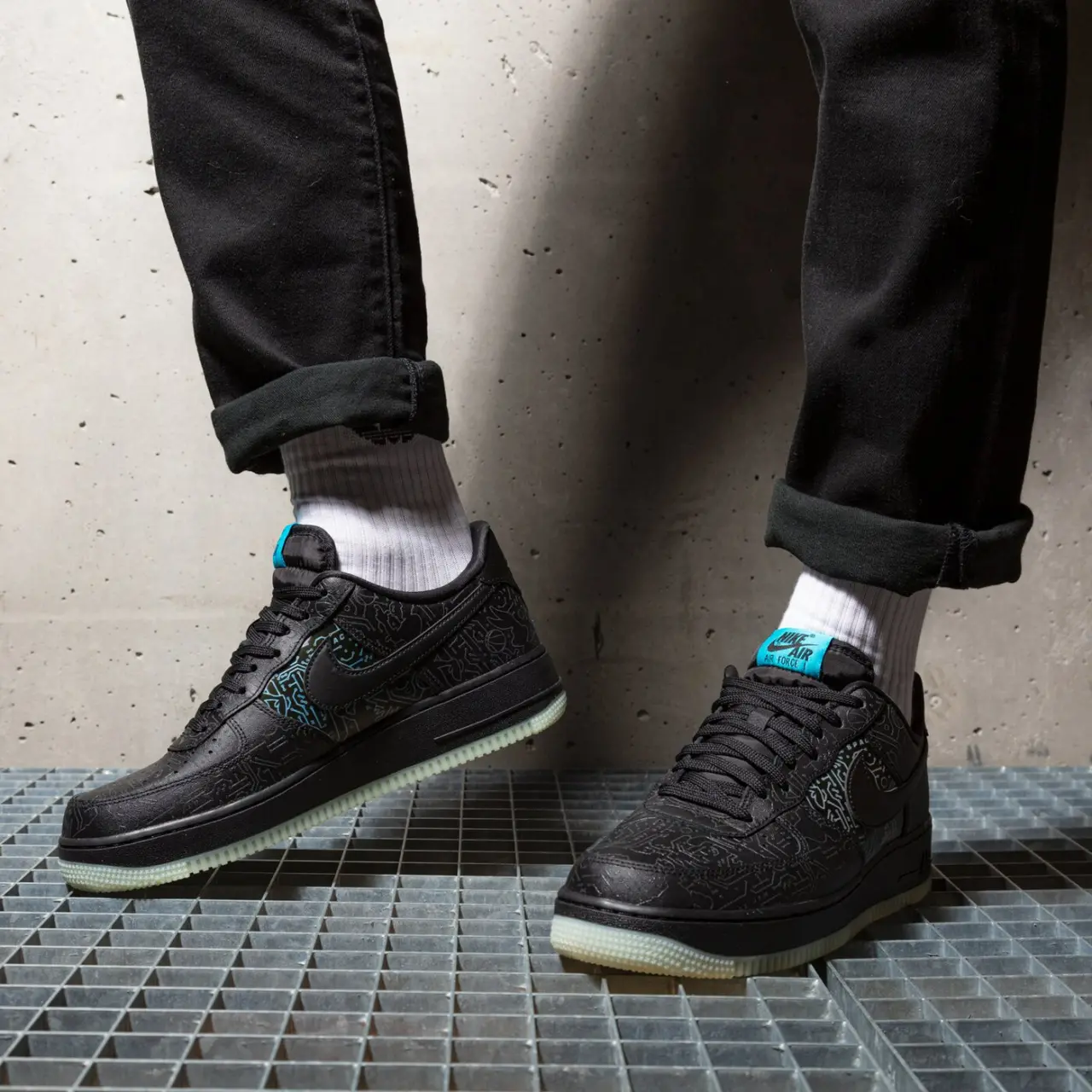 Alternative view of Giày Nike Space Jam x Air Force 1 '07 'Computer Chip' DH5354-001