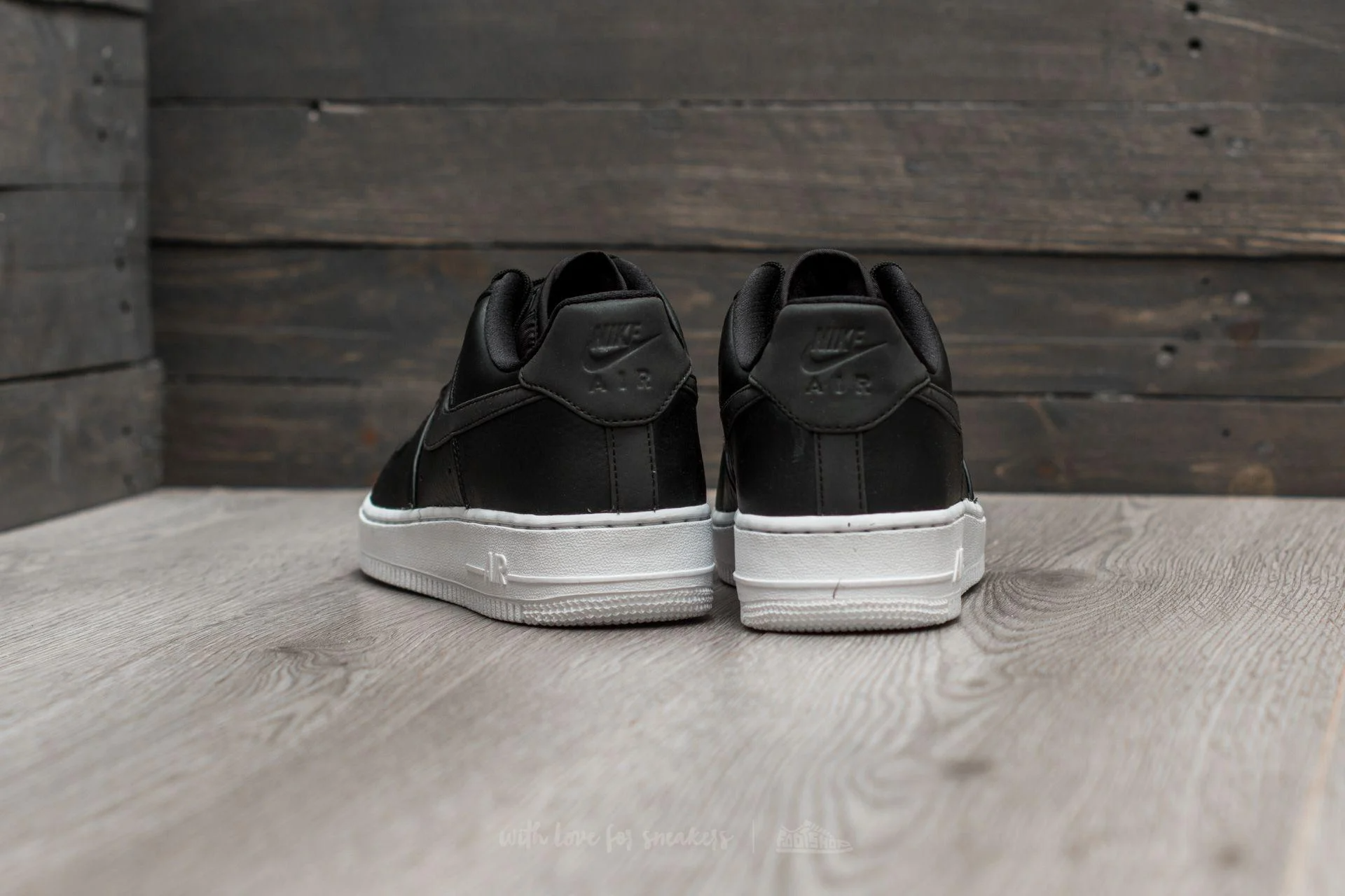 Giày Nike Wmns Air Jordan 1 Retro Low 'Metallic Gold' AH7232-011 - Ảnh 5