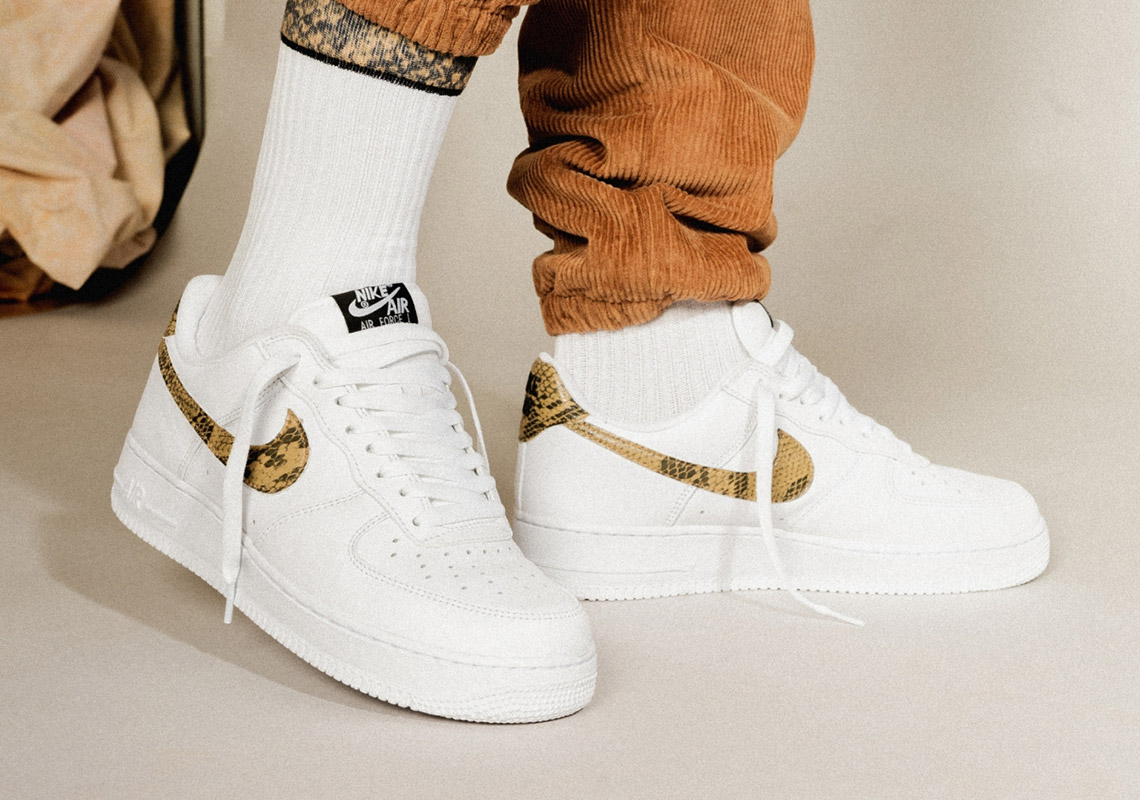 Giày Nike Air Force 1 Low Retro 'Ivory Snake' AO1635-100 - Ảnh 5