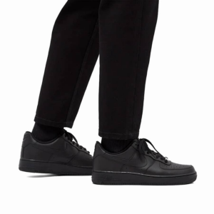 Alternative view of Giày Nike Air Force 1 '07 'Triple Black' CW2288-001