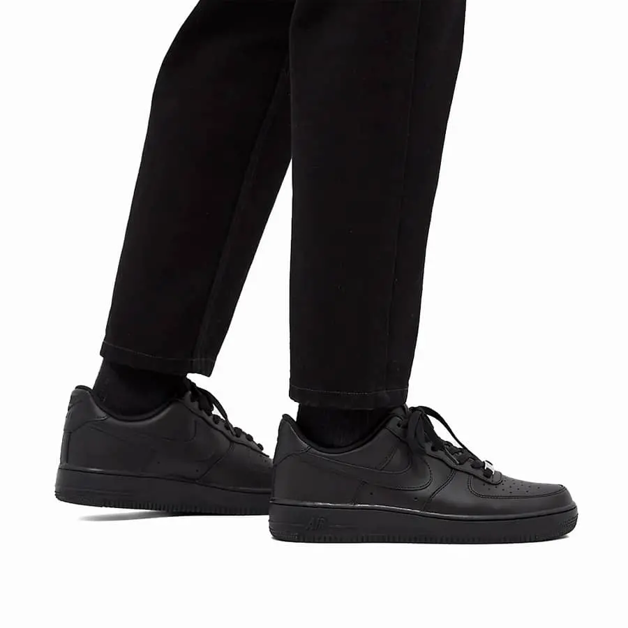 Alternative view of Giày Nike Air Force 1 '07 'Triple Black' CW2288-001