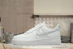 Giay Nike Air Force 1 Low 'White Paisley' DJ9942-100