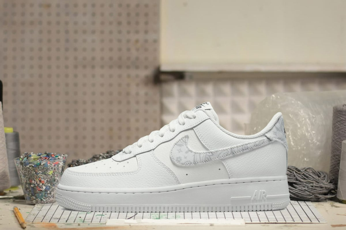 Giay Nike Air Force 1 Low 'White Paisley' DJ9942-100