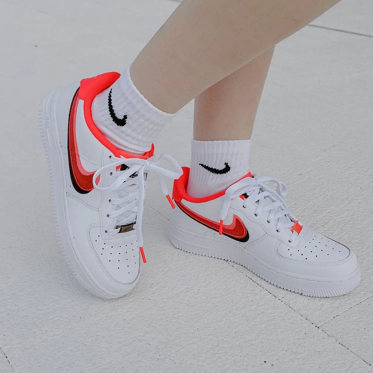 Alternative view of Giày Nike Air Force 1 LV8 GS 'Double Swoosh Bright Crimson' CW1574-101