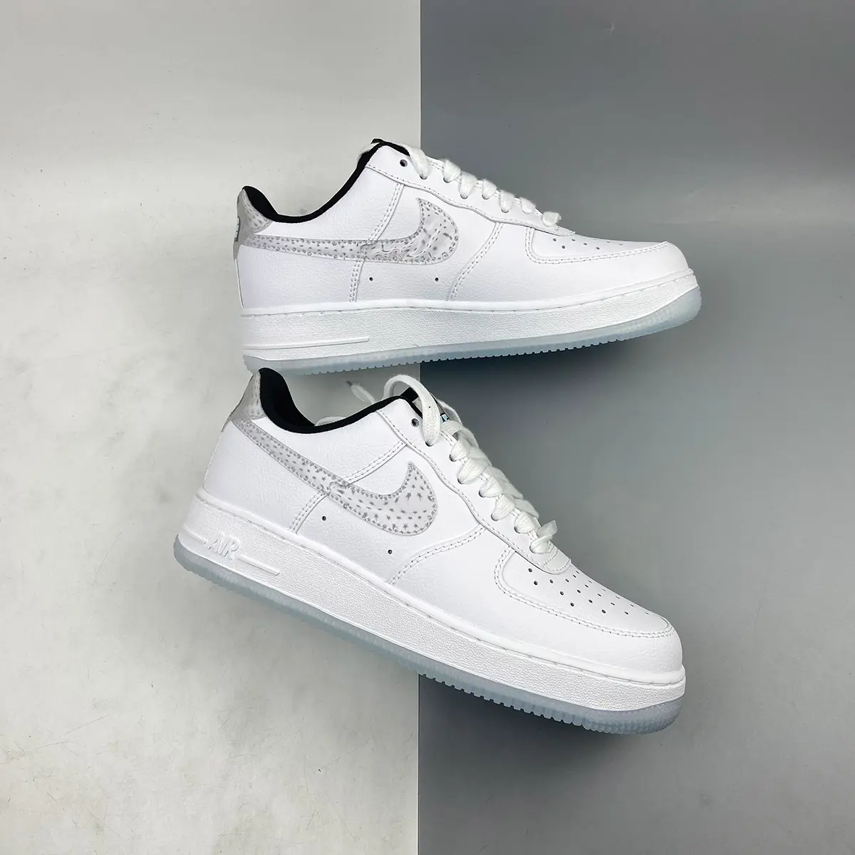 Alternative view of Giày Nike Air Force 1 LV8 KSA GS 'White Glacier Blue' CW5909-100