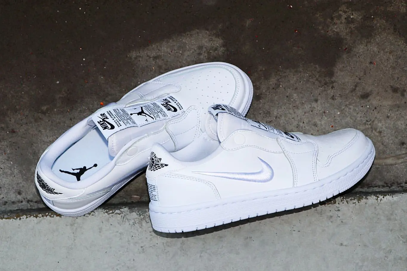 Giày Nike Wmns Air Jordan 1 Retro Low Slip 'White' AV3918-101 - Ảnh 5