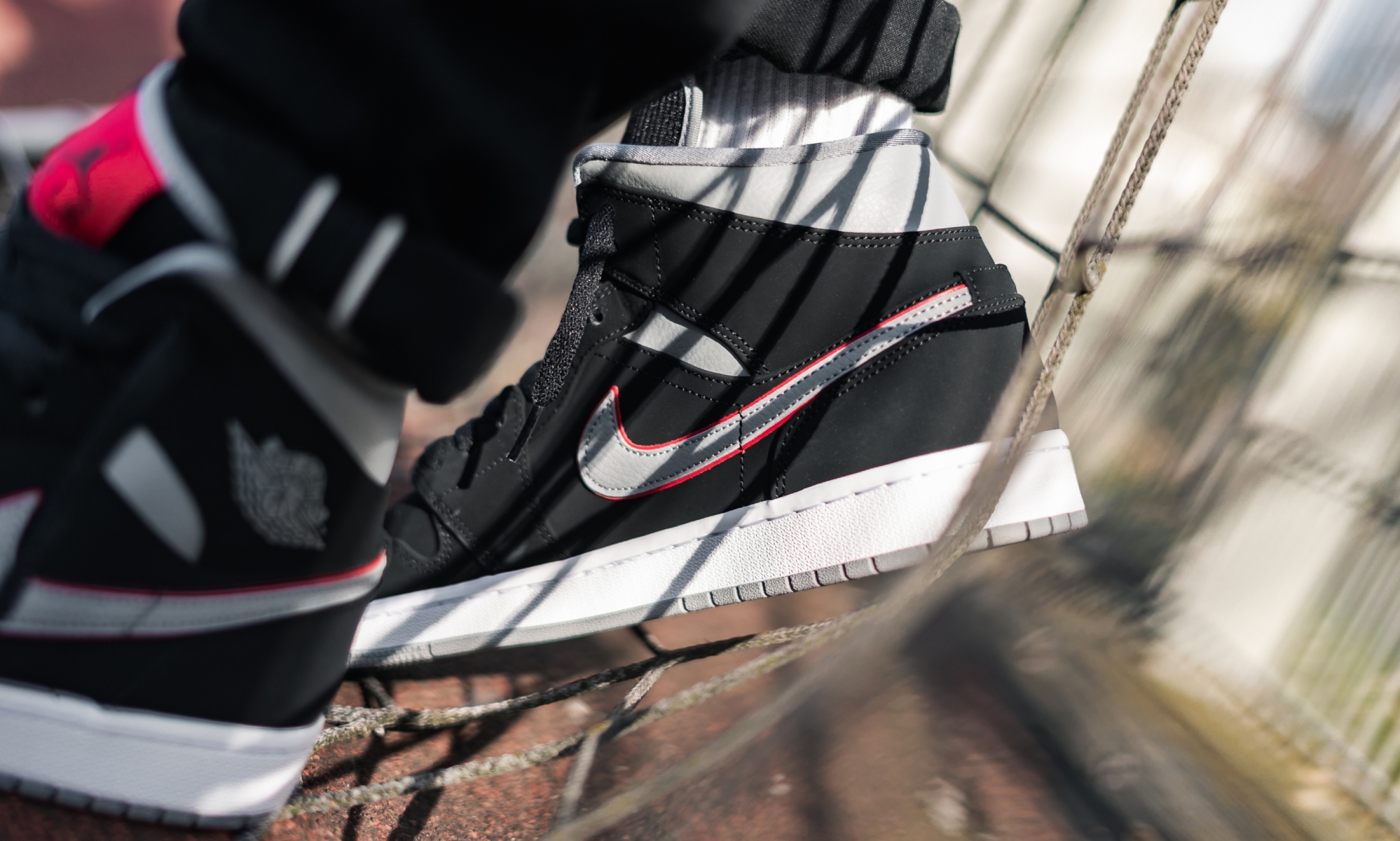 Giày Nike Air Jordan 1 Mid 'Particle Grey' 554724-060 - Ảnh 7