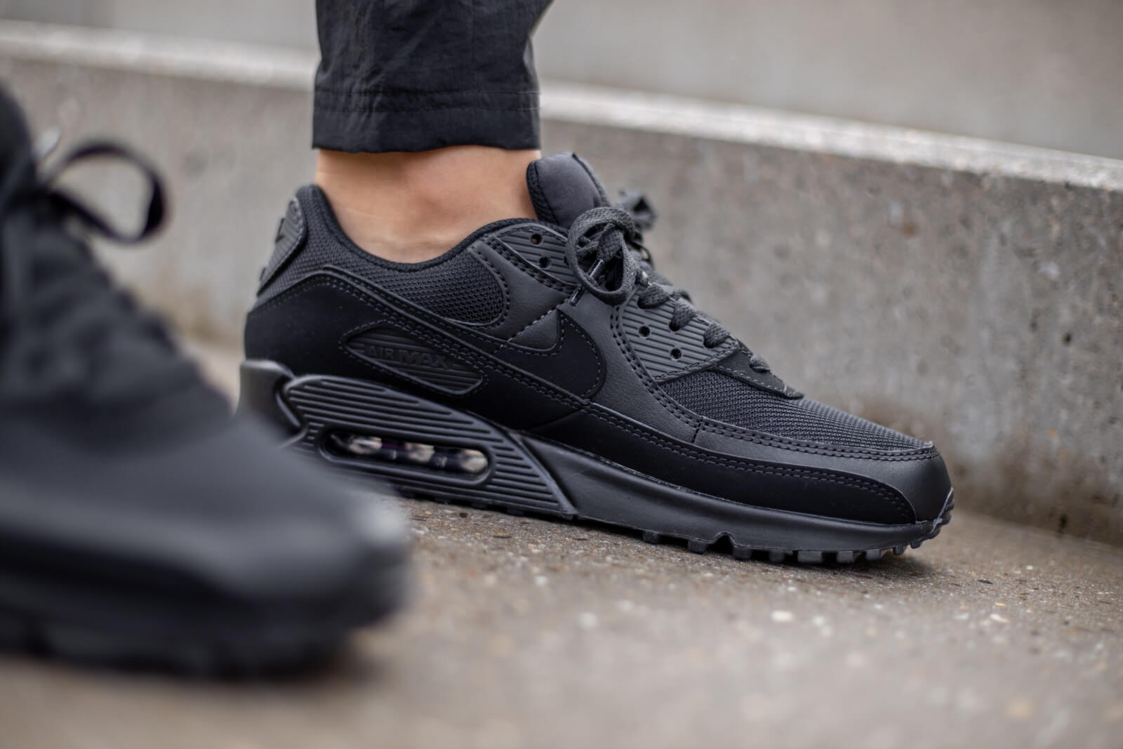Giày Nike Air Max 90 'Triple Black' CN8490-003 - Ảnh 7