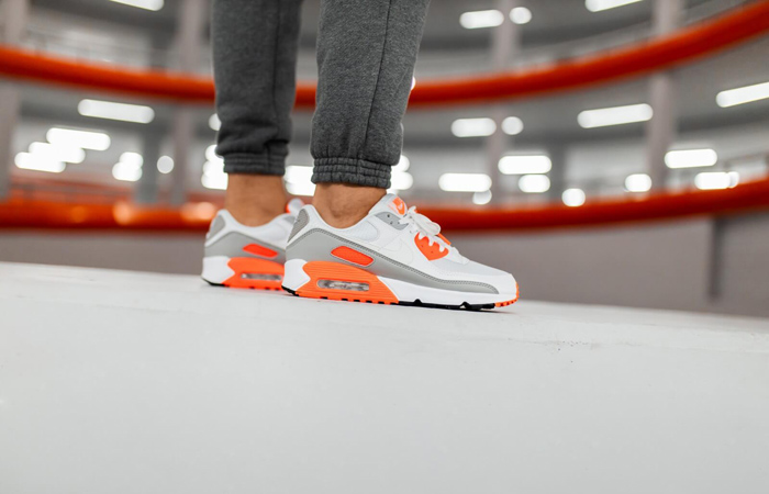 Giày Nike Air Max 90 'Hyper Orange' CT4352-103 - Ảnh 4