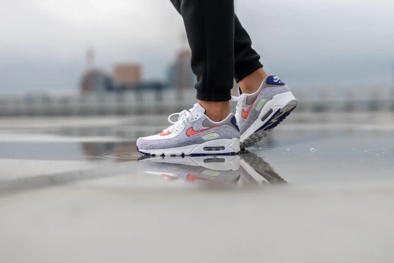 Alternative view of Giày Nike Air Max 90 'Recycled Jerseys Pack' CT1684-100