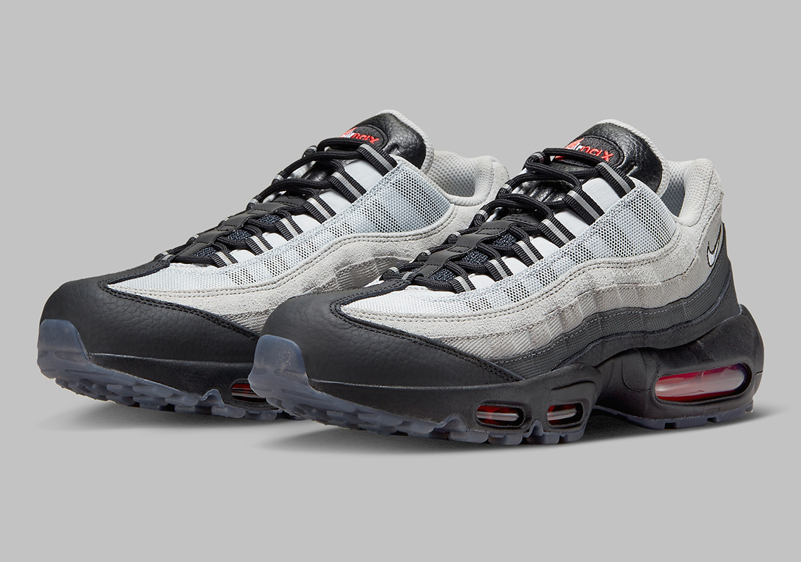Giay Nike Air Max 95 'Fish Scales' DQ3979-001
