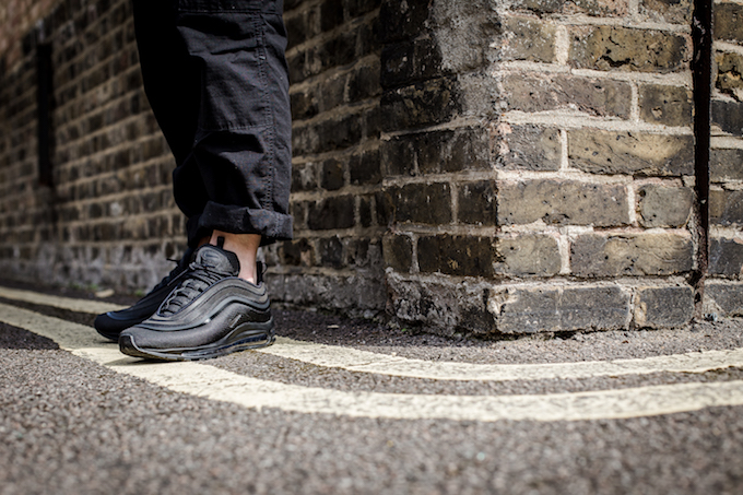 Giày Nike Air Max 97 Ultra 17 Premium 'Triple Black' 918356-002 - Ảnh 6