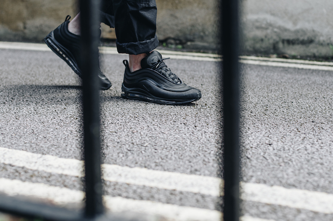 Giày Nike Air Max 97 Ultra 17 Premium 'Triple Black' 918356-002 - Ảnh 4