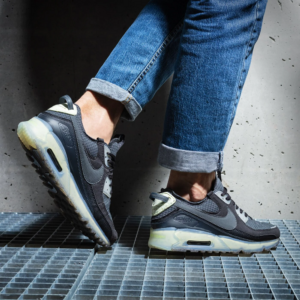 Alternative view of Giày Nike Air Max 90 Terrascape 'Black Lime Ice' DH2973-001