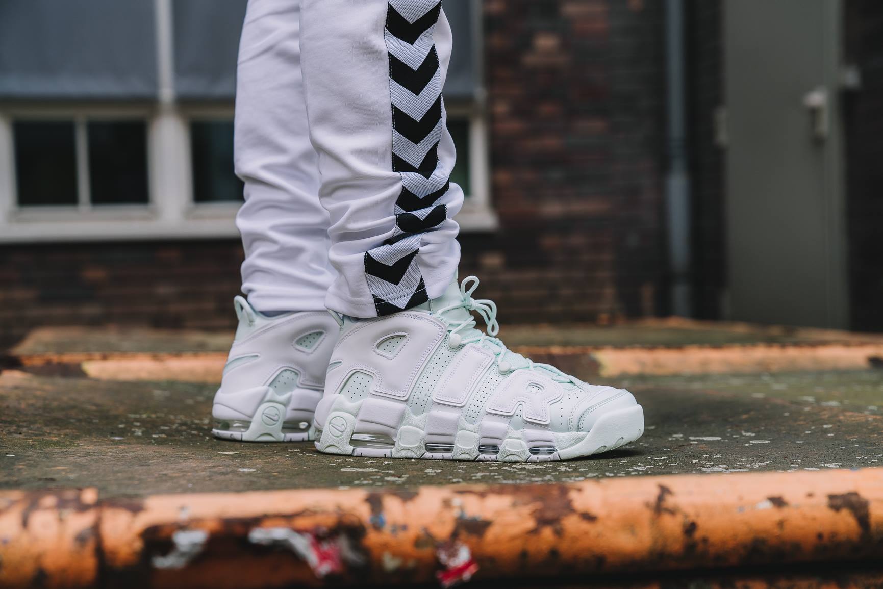 Giày Nike Wmns Air More Uptempo 'Barely Green' 917593-300 - Ảnh 3