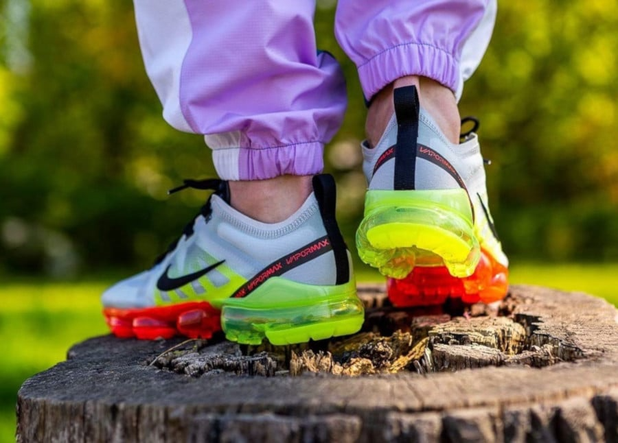 Giày Nike Air VaporMax Flyknit 3 'Neon Collection' AJ6900-100 - Ảnh 2