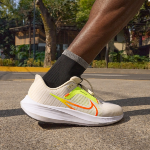 Giay Nike Air Zoom Pegasus 40 ‘Coconut Milk White’ DV3853-101