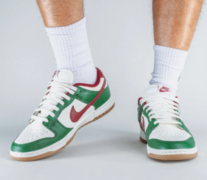 Giay Nike Dunk Low 'Gorge Green' FB7160-161